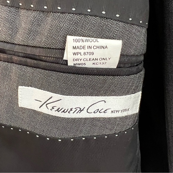 Kenneth Cole suit. Gray. 42 long/36 waist. - Picture 4 of 5